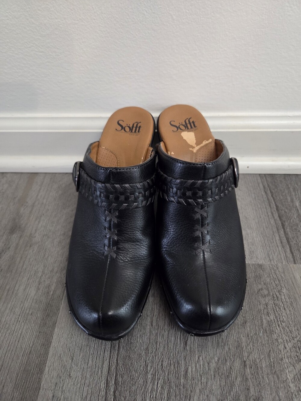 Söfft Black Leather Slip-On Clogs Sz. 8.5